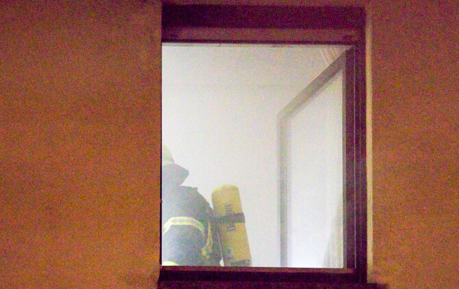 Brand im Wohnzimmer - Bild 08_6