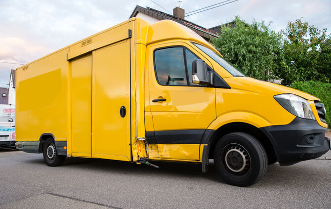 Unfall mit Paketauto - Bild 05_0