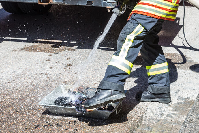 Brand, Bahnhofsstrasse, Schwaikheim, 31.07.2020.