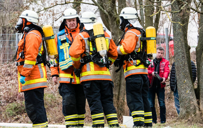 Feuerwehreinsatz wegen giftiger Dämpfe_14