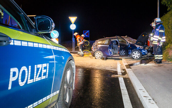 Honda schanzt über Kreisverkehr - Bild 01_1
