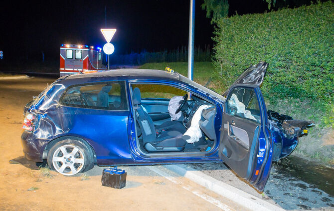 Honda schanzt über Kreisverkehr - Bild 10_10