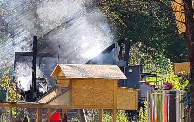 Schuppen zwischen Schorndorf und Schornbach brennt