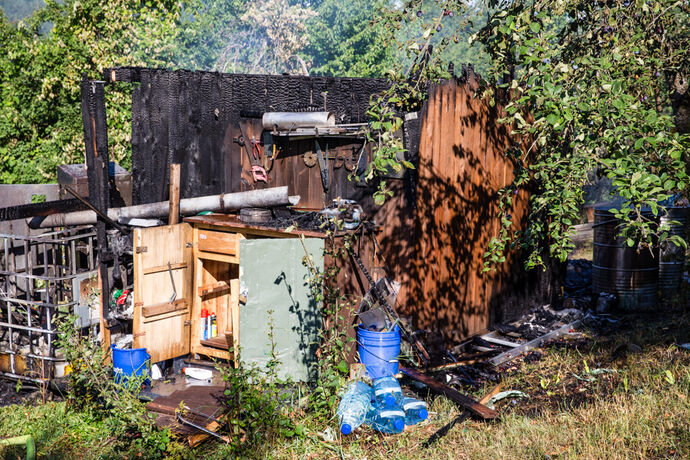 Ein Toter bei Brand einer Gartenhütte, Schorndorf-Schornbach, 01.08.2020.