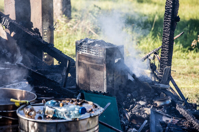 Ein Toter bei Brand einer Gartenhütte, Schorndorf-Schornbach, 01.08.2020.