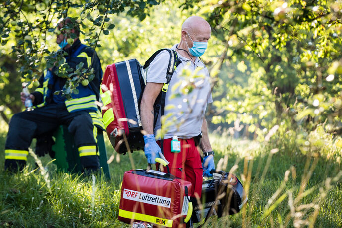 Ein Toter bei Brand einer Gartenhütte, Schorndorf-Schornbach, 01.08.2020.