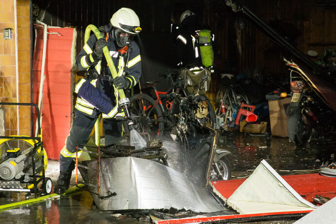 Garagenbrand_Burgstaller Straße, Leutenbach, 02.08.2020.