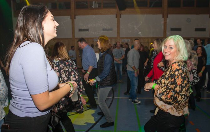 Mega Oldie Party - Bild 16_16