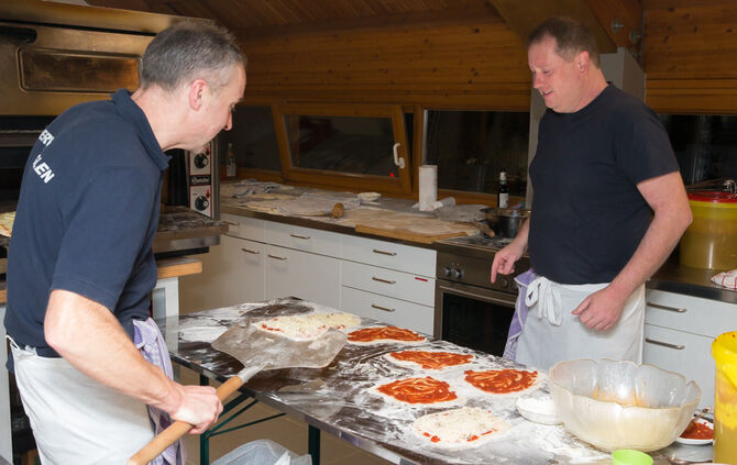 Mega Oldie Party - Bild 19_19
