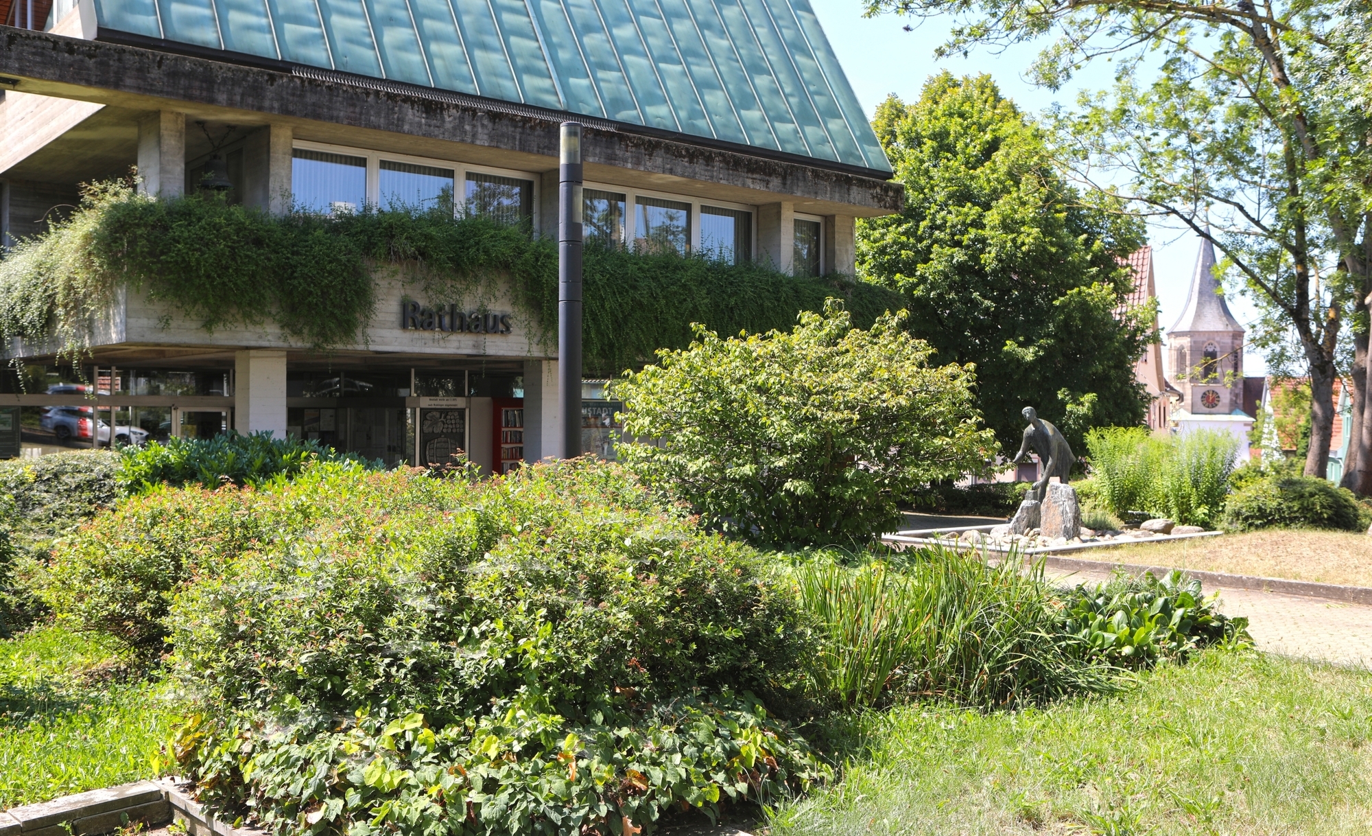 Wohnungen, Pflegeheim, RathausBüros Was wird aus der Ortsmitte