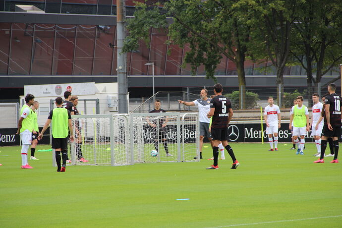 VfB Trainigsauftakt Training Robert-Schlienz Stadion