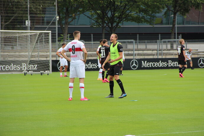 Kalajdzic Badstuber VfB Training