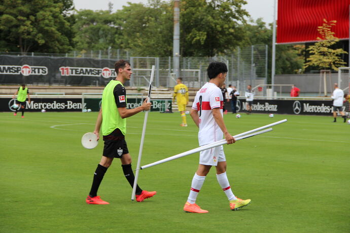 Pascal Stenzel Wataru Endo VfB Training