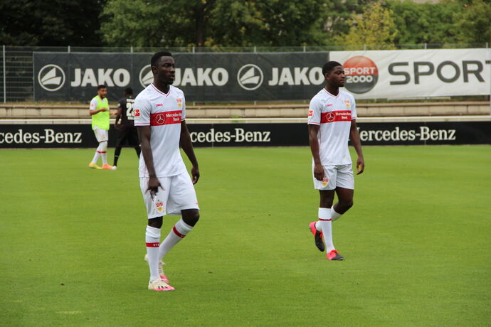 Silas Wamangituka Clinton Mola VfB Training