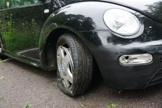 Welzheim: Fahrerin kommt von Fahrbahn ab und landet in Boeschung