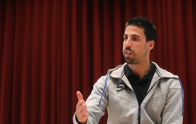 Sami Khedira in Fellbach-Schmiden_7