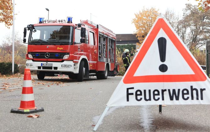Grosseinsatz Metzgerei Kübler Kuebler Waiblingen Feuerwehr sucht Brand