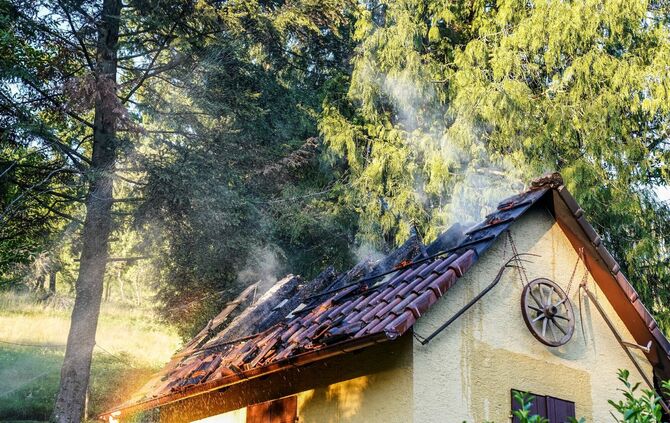 Gartenhütte in Althütte-Sechselberg brennt ab - 15000 Euro Schaden