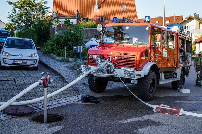 Althuette-Sechselberg: Gartenhuette in Brand