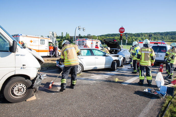 Unfall, Todeskreuzung, Ludwigsburger Str. & L1197, Fellbach-Oeffingen, 06.08.2020.