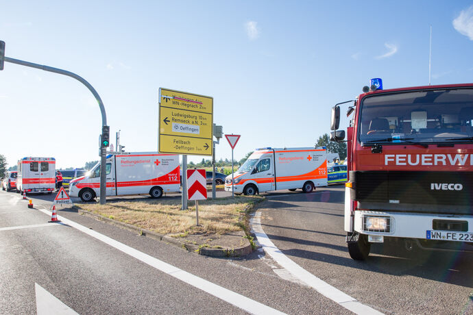 Unfall, Todeskreuzung, Ludwigsburger Str. & L1197, Fellbach-Oeffingen, 06.08.2020.