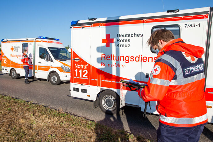 Unfall, Todeskreuzung, Ludwigsburger Str. & L1197, Fellbach-Oeffingen, 06.08.2020.