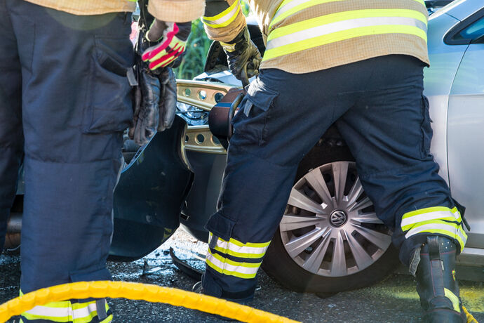 Unfall, Todeskreuzung, Ludwigsburger Str. & L1197, Fellbach-Oeffingen, 06.08.2020.