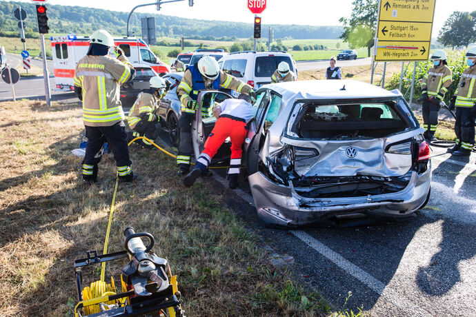 Unfall, Todeskreuzung, Ludwigsburger Str. & L1197, Fellbach-Oeffingen, 06.08.2020.