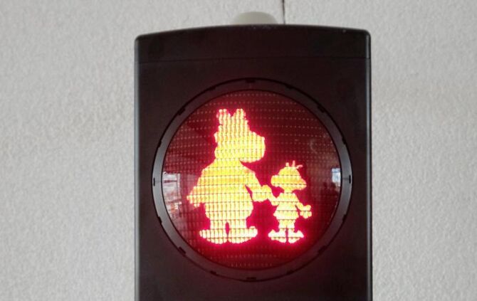 Modell einer Ampel mit den Figuren «Äffle und Pferdle»