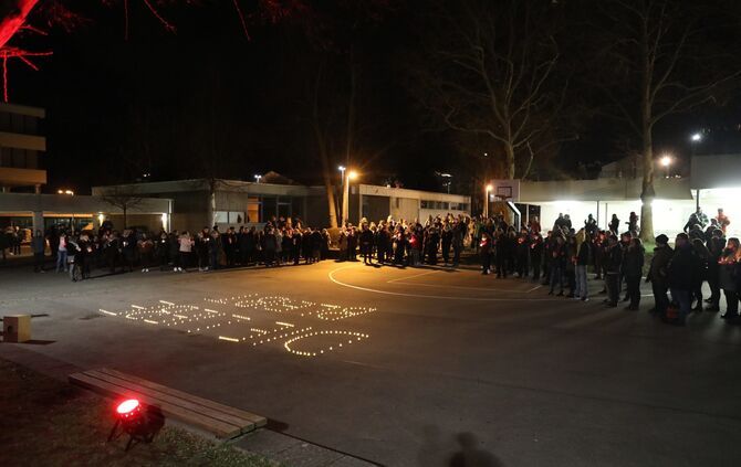 Lichterkette zur Albertville-Schule - Bild 10_4