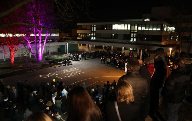 Lichterkette zur Albertville-Schule - Bild 09_5
