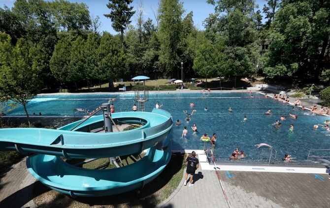 Coronafreibadbittenfeld