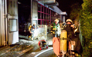 Brand in Textilreinigungsfirma, Dieselstrasse, Waiblingen, 13.11.2019.